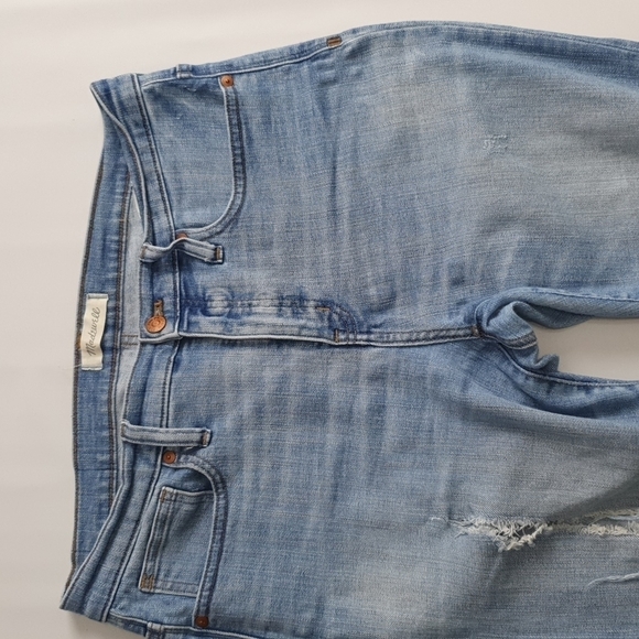Madewell 9" High-Rise Skinny Distressed Jeans - Picture 8 of 12